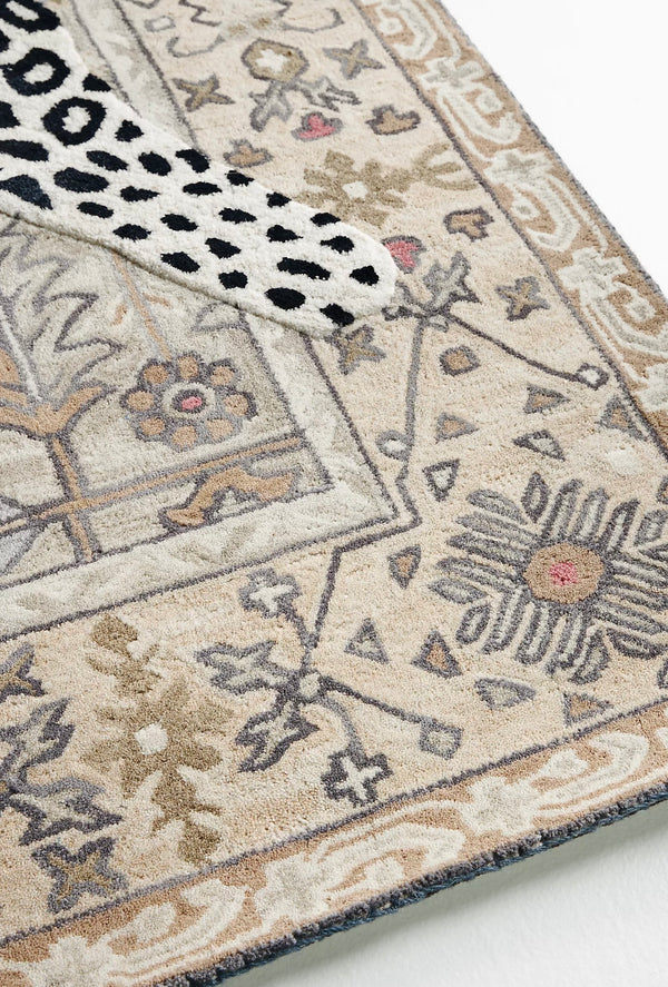 Hand-Tufted Brand New Floral Multicolored Irregular Shape Rug | Woolen Handmade Area Rugs For Living Room Bedroom Aesthetics Home Décor Rugs
